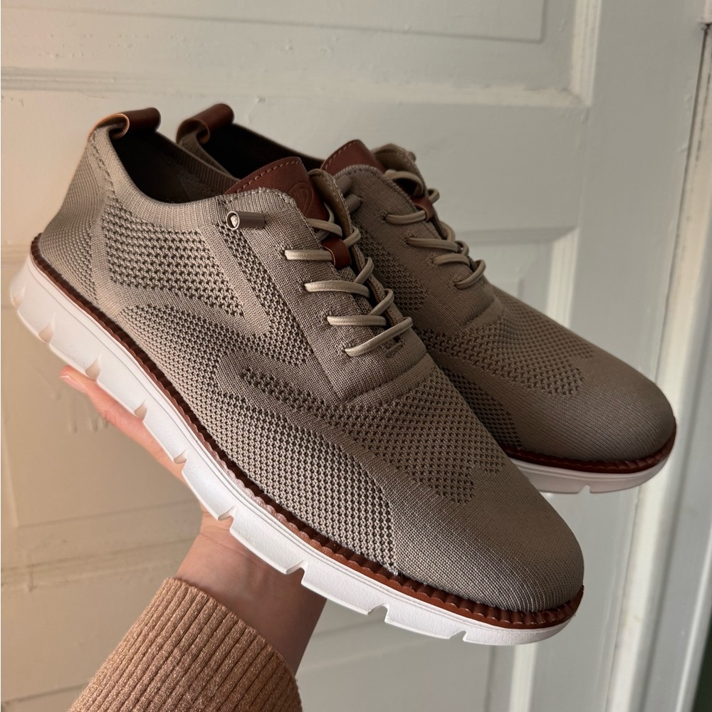 Men's Tan Casual Sneakers